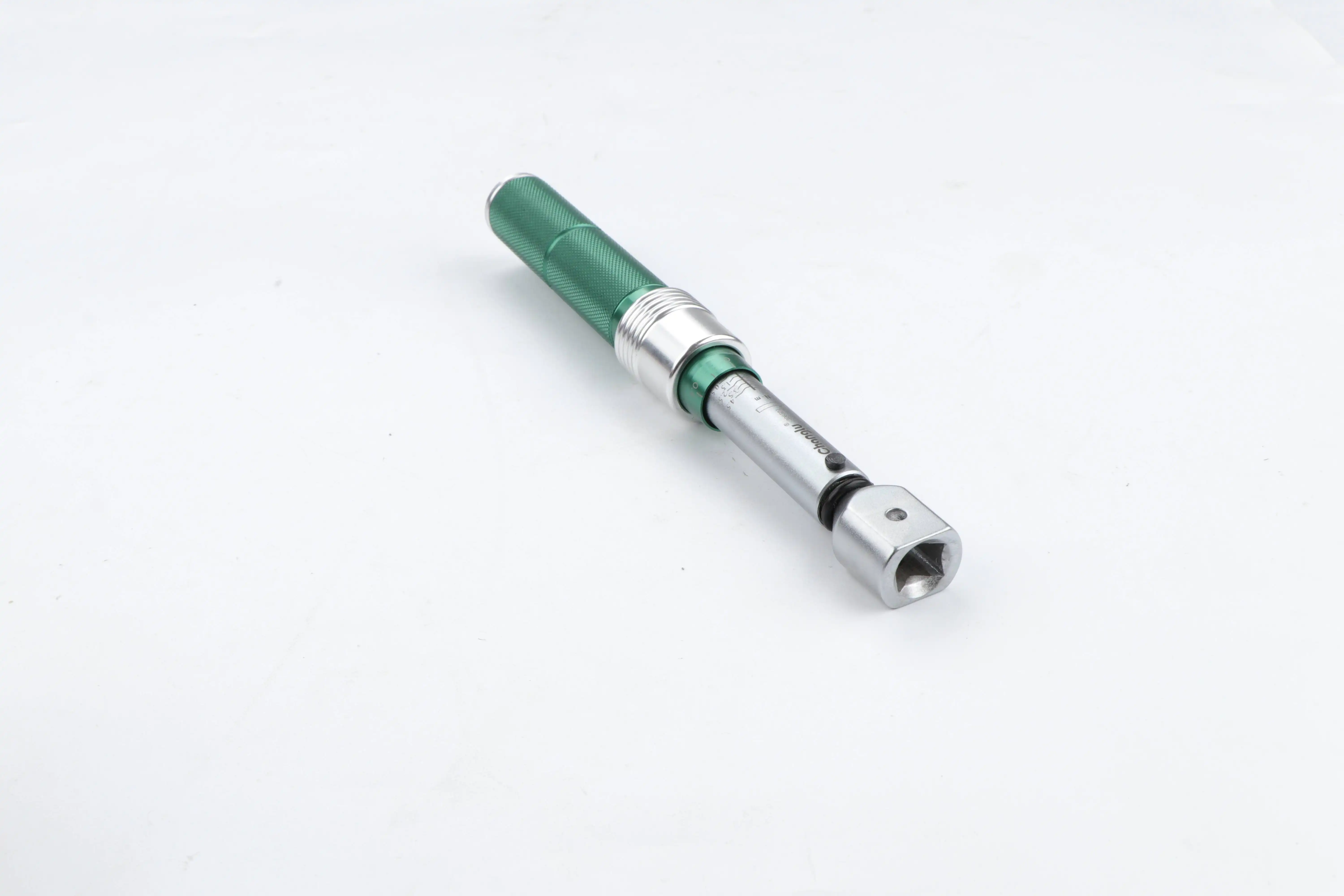 How to Calibrate a Preset Torque Wrench with Swap Heads?